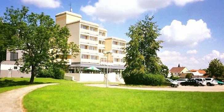 Silvestr v jižních Čechách: all inclusive nápoje, dobré jídlo, wellness a párty