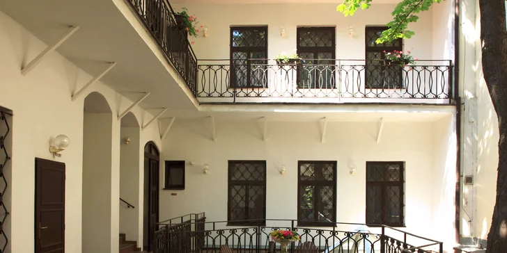 3 nebo 4denní pobyt v Praze: Snídaně i lahev vína na uvítanou