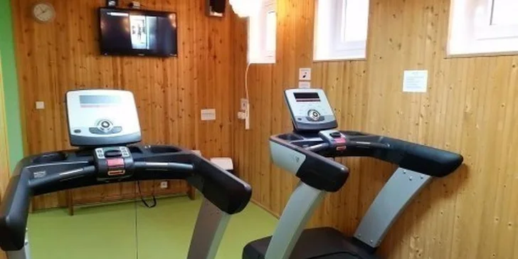 Měsíční vstup do fitka vč. squashe a sauny a případně i 4 osobní tréninky