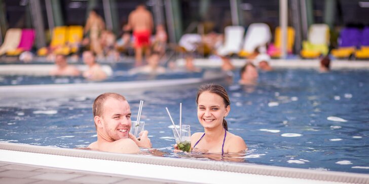 Jaro i léto v Aqualandu Moravia: dovádění v bazénech + wellness nebo dezert