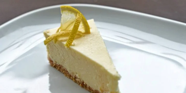 2x osvěžující nápoj a cheesecake dle výběru v kavárně Topolino