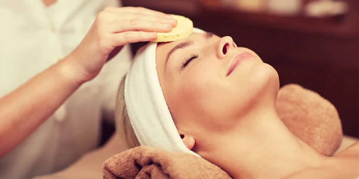 Kosmetická péče: ošetření kyselinou hyaluronovou nebo enzymatický peeling