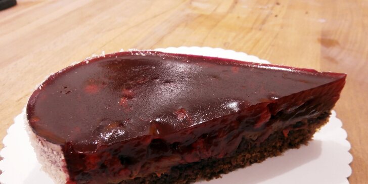 Valentýnský dort s kakaem a višněmi: svěží i pikantní jako láska