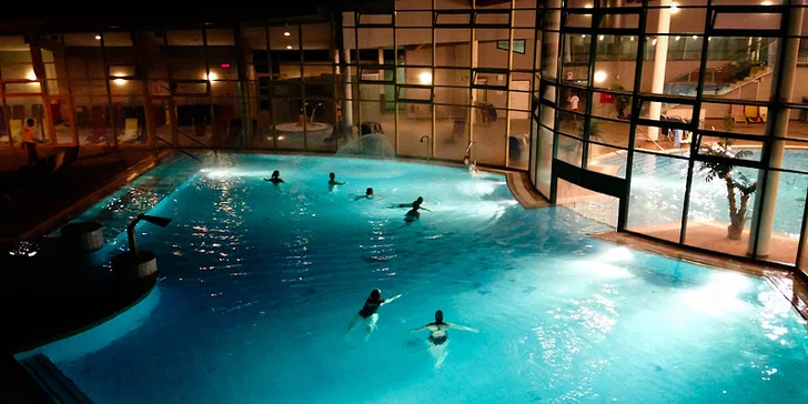 Ze svahu do termálů: 4hod. i celodenní skipasy a aquapasy Oravice