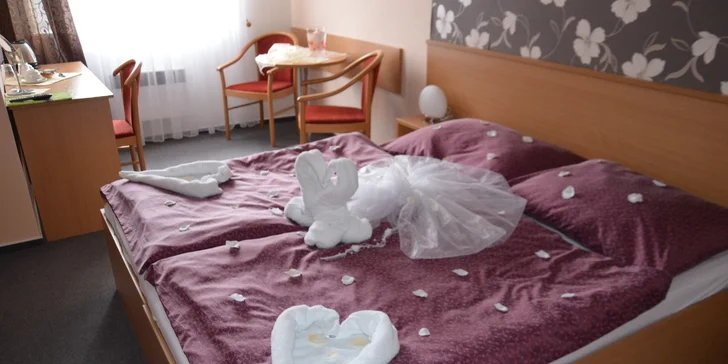 Beskydská romantika v horském hotelu - sauna, sekt i skvělé bio steaky