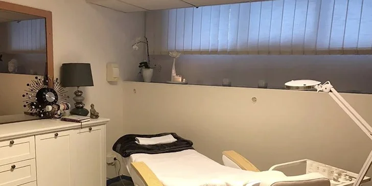 90minutová omlazující péče: luxusní ošetření s účinky kustovnice či ananasu