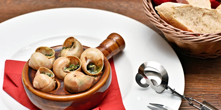 Francouzské menu: šneci, cibulačka, kachna a čokoládová pěna pro 1 nebo 2