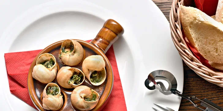 Francouzské menu: šneci, cibulačka, kachna a čokoládová pěna pro 1 nebo 2