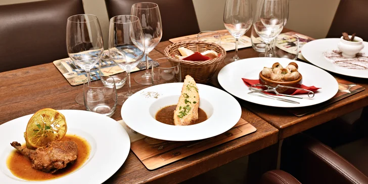 Francouzské menu: šneci, cibulačka, kachna a čokoládová pěna pro 1 nebo 2