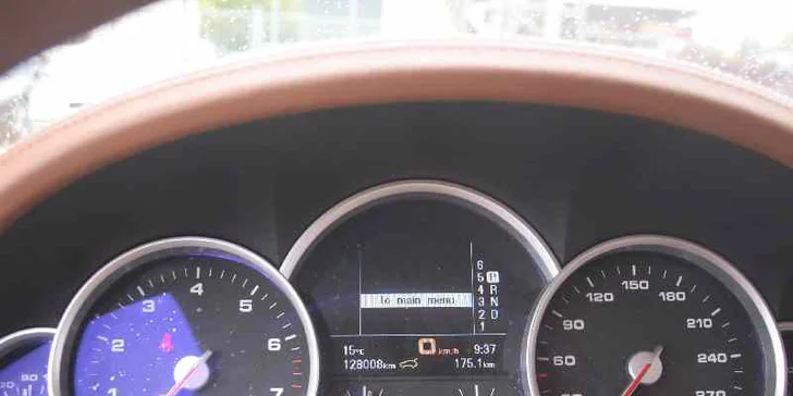 Ovládněte 450 koní: Prožeňte nejrychlejší SUV Porsche Cayenne Turbo