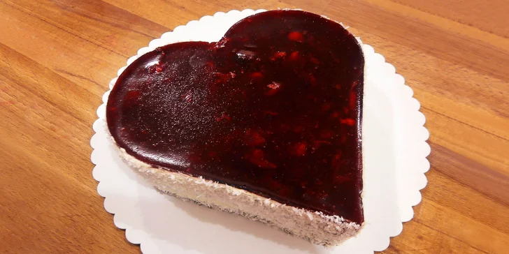 Valentýnský dort s kakaem a višněmi: svěží i pikantní jako láska