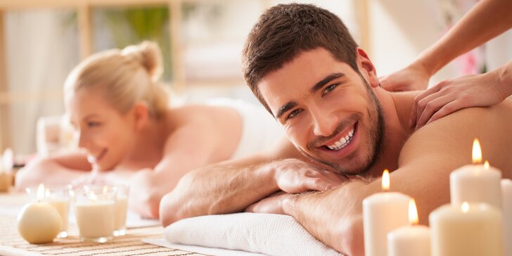 Relaxační balíček pro zamilované páry: dva druhy masáží a voňavý zábal