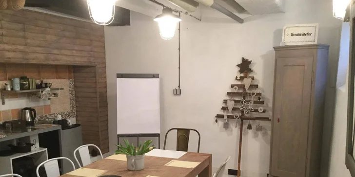 Vlastnoruční dekorace - valentýnský workoshop Stringart