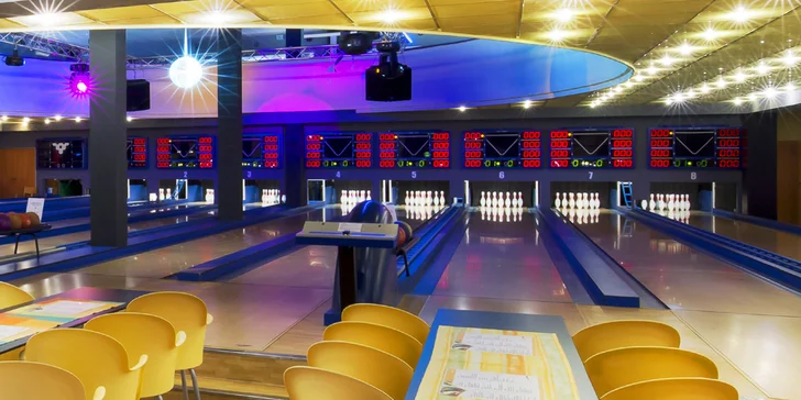 Bowling až pro 8 osob a 30% sleva na konzumaci z jídelního lístku