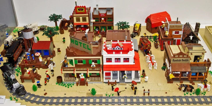 Rodinné vstupné na největší expozici LEGO v ČR vč. vstupu do herny
