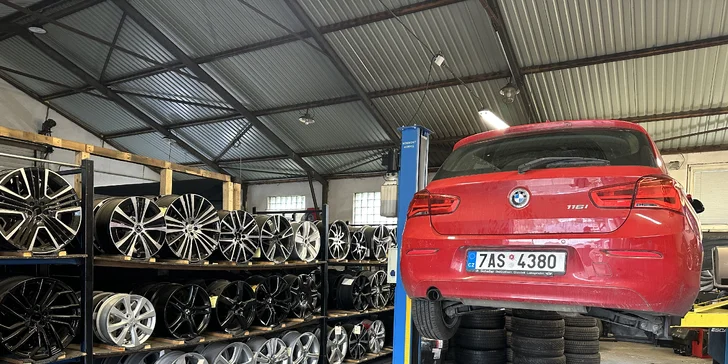 Zvolit můžete variantu pouze s přehozením celých kol – v ceně je i vyvážení a dohuštění. 
