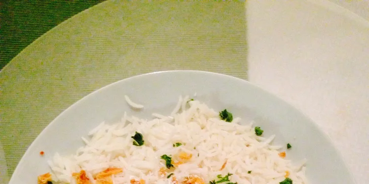 Zdravé menu pro 1 os. v indické restauraci Taj Mahal: hlavní jídlo s přílohou