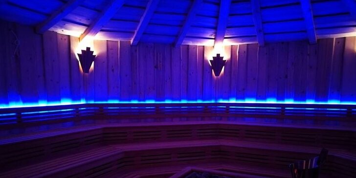 Večerní saunování: 3 hodiny ceremoniálů v aréně a vstup do saunového světa