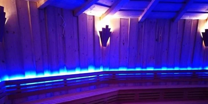 Večerní saunování: 3 hodiny ceremoniálů v aréně a vstup do saunového světa