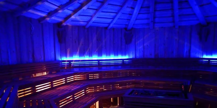 Večerní saunování: 3 hodiny ceremoniálů v aréně a vstup do saunového světa