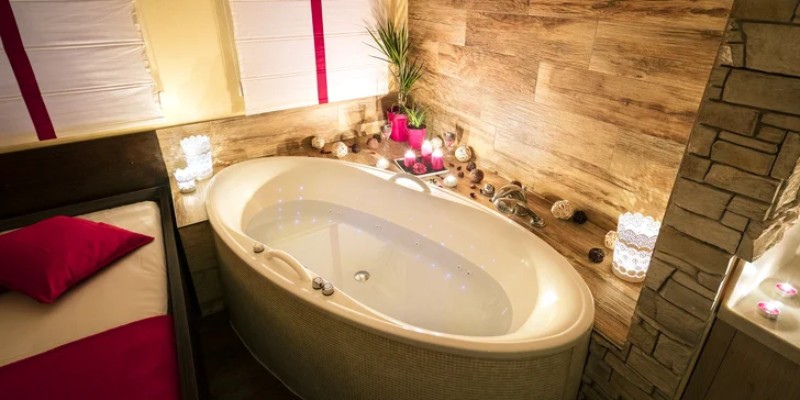 Romantický odpočinek: 90min. wellness balíček i s peelingem pro pár