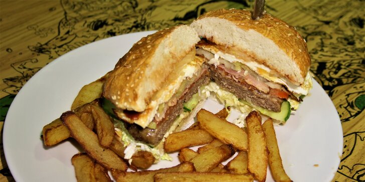 2× burger Elektra: poctivá porce masa a dalších dobrot, domácí bulka i hranolky