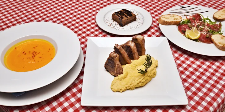 4chodové menu v chorvatské restauraci: hovězí carpaccio i jehněčí kotlet pro 2