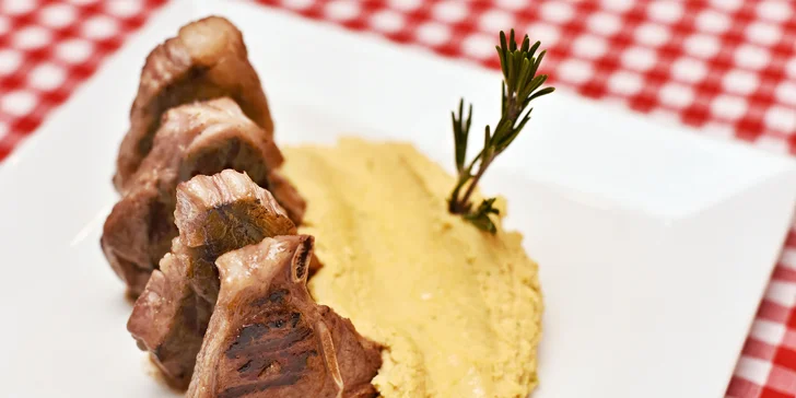 4chodové menu v chorvatské restauraci: hovězí carpaccio i jehněčí kotlet pro 2