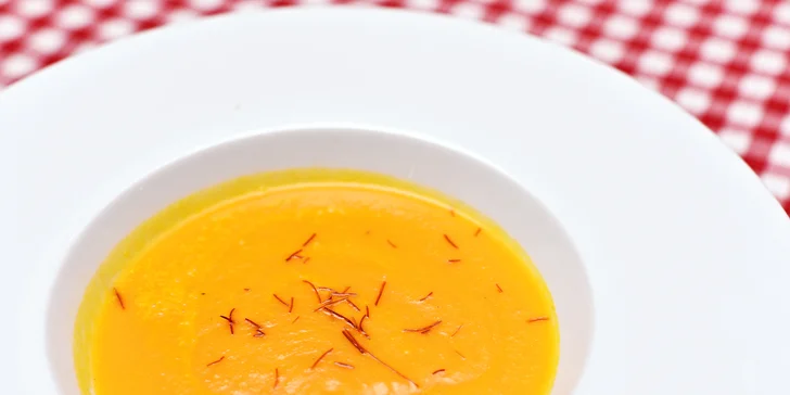 4chodové menu v chorvatské restauraci: hovězí carpaccio i jehněčí kotlet pro 2