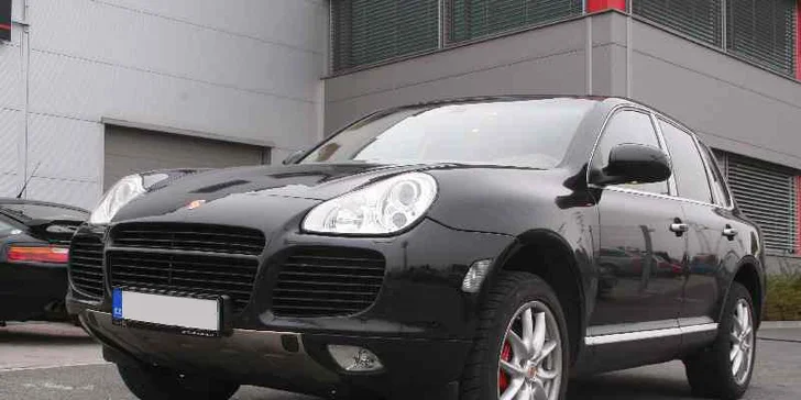 Ovládněte 450 koní: Prožeňte nejrychlejší SUV Porsche Cayenne Turbo