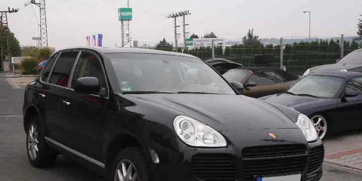 Ovládněte 450 koní: Prožeňte nejrychlejší SUV Porsche Cayenne Turbo