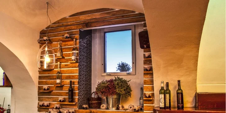 Fantastické rande u Kampy: menu s rybou či steakem a lahev Chardonnay pro 2