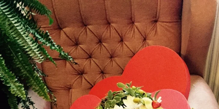 Vyznejte své milé lásku se svazkem růží či romantickou kyticí ve tvaru srdce