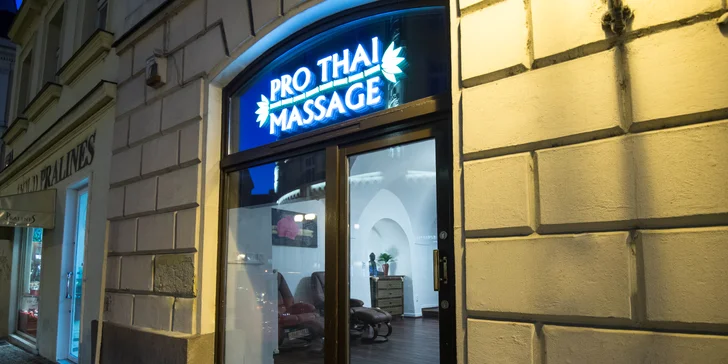Romantika pro dva: Hodinová aromatická thajská masáž