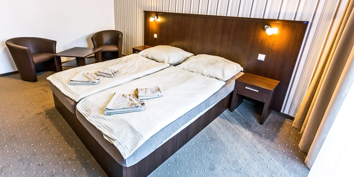 Bydlet budete v pokoji či apartmánu. 