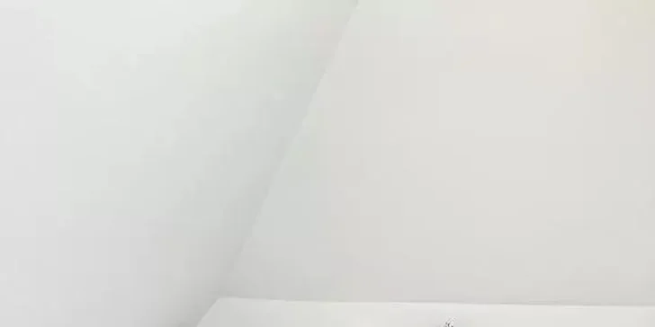 Tri oddelené postele nájdete v dvojlôžkovej izbe s bunkou.