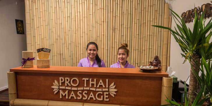 Romantika pro dva: Hodinová aromatická thajská masáž
