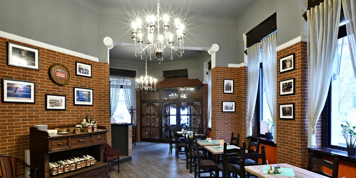 Dvoje italské těstoviny dle vlastního výběru v restauraci u Karlova mostu