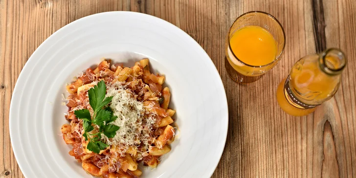 Dvoje italské těstoviny dle vlastního výběru v restauraci u Karlova mostu