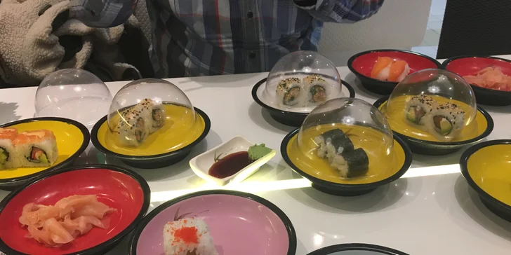 Running sushi: 2 hodiny neomezeného hodování pro 1 nebo 2 osoby