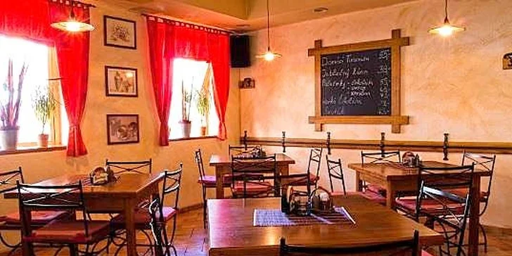 Masová hostina – tataráček a kuřecí stehenní špalíky