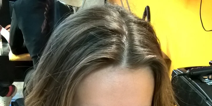 Zesvětlení vlasů technikou Balayage včetně střihu vlasů