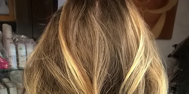Zesvětlení vlasů technikou Balayage včetně střihu vlasů
