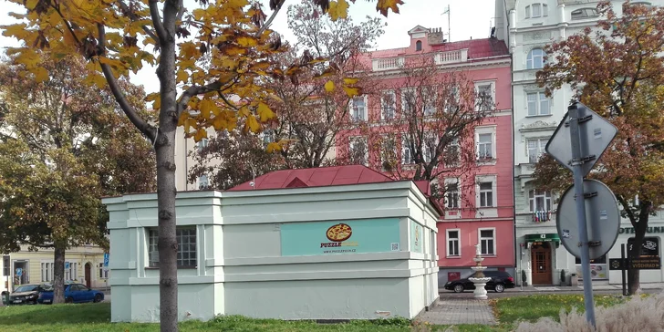 Sestavte si svoji pizzu: jakýkoli základ, okraje i ingredience + rozvoz