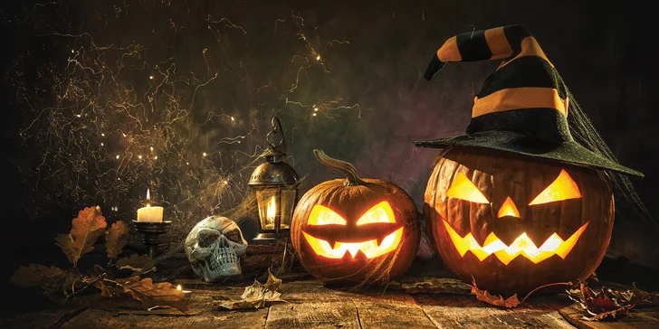 Halloweenska plavba po Dunaji s večerou