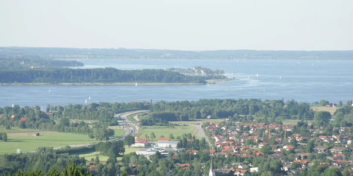 Aktivní dovolená u bavorského jezera Chiemsee, pobyt pro dva vč. snídaně
