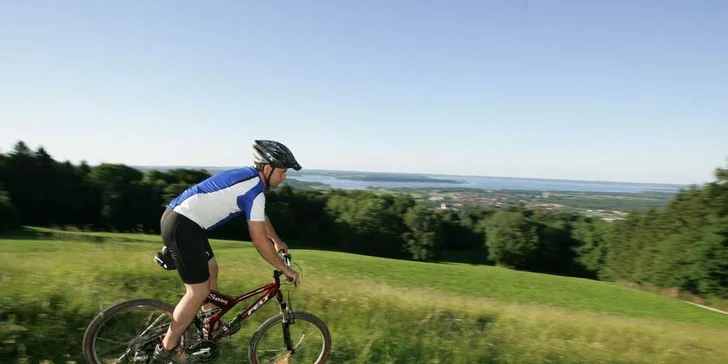 Aktivní dovolená u bavorského jezera Chiemsee, pobyt pro dva vč. snídaně