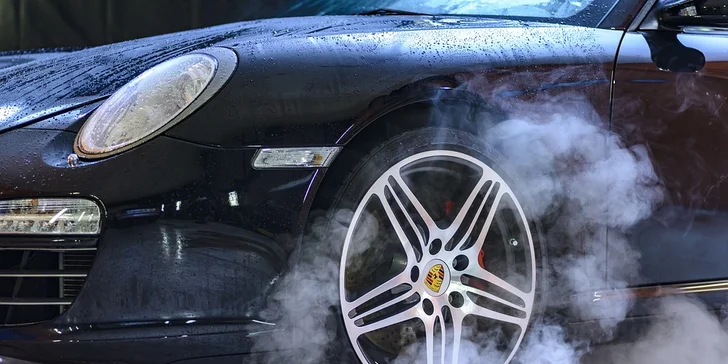 Čištění interieru auta suchou párou pro vaše příjemnější cestování