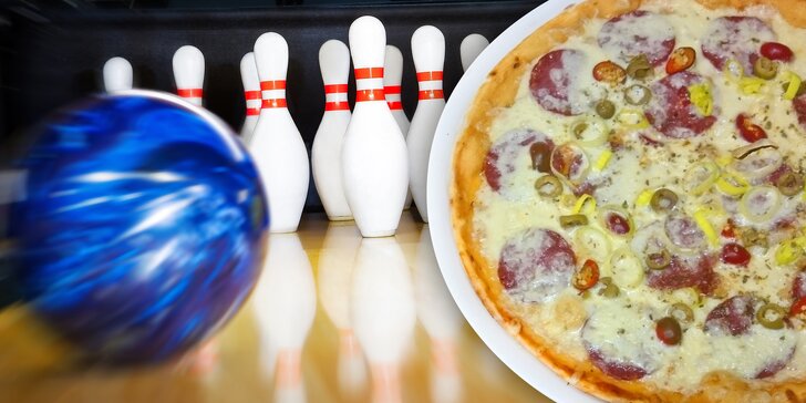Svolejte kamarády: Hodina bowlingu až pro 8 hráčů a 2 křupavé pizzy z pece