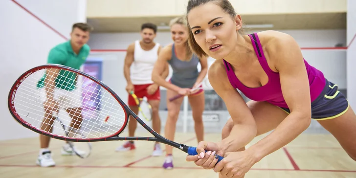 Protáhněte tělo: hodina squashe nebo S-badmintonu pro neomezeně hráčů nebo lekce s trenérem